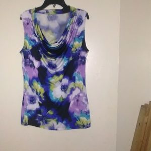 Sleeveless shirt